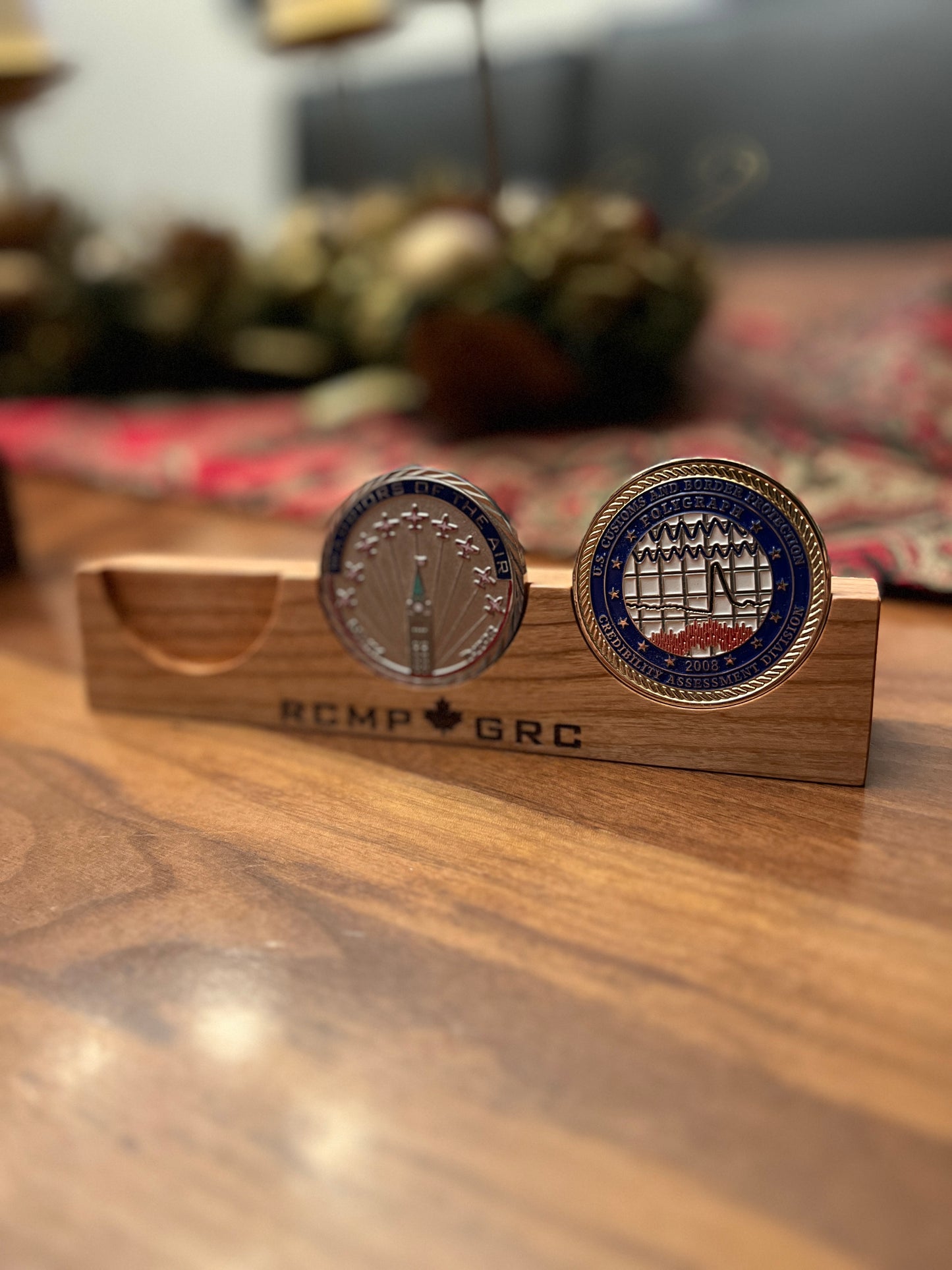 Challenge coin desk display