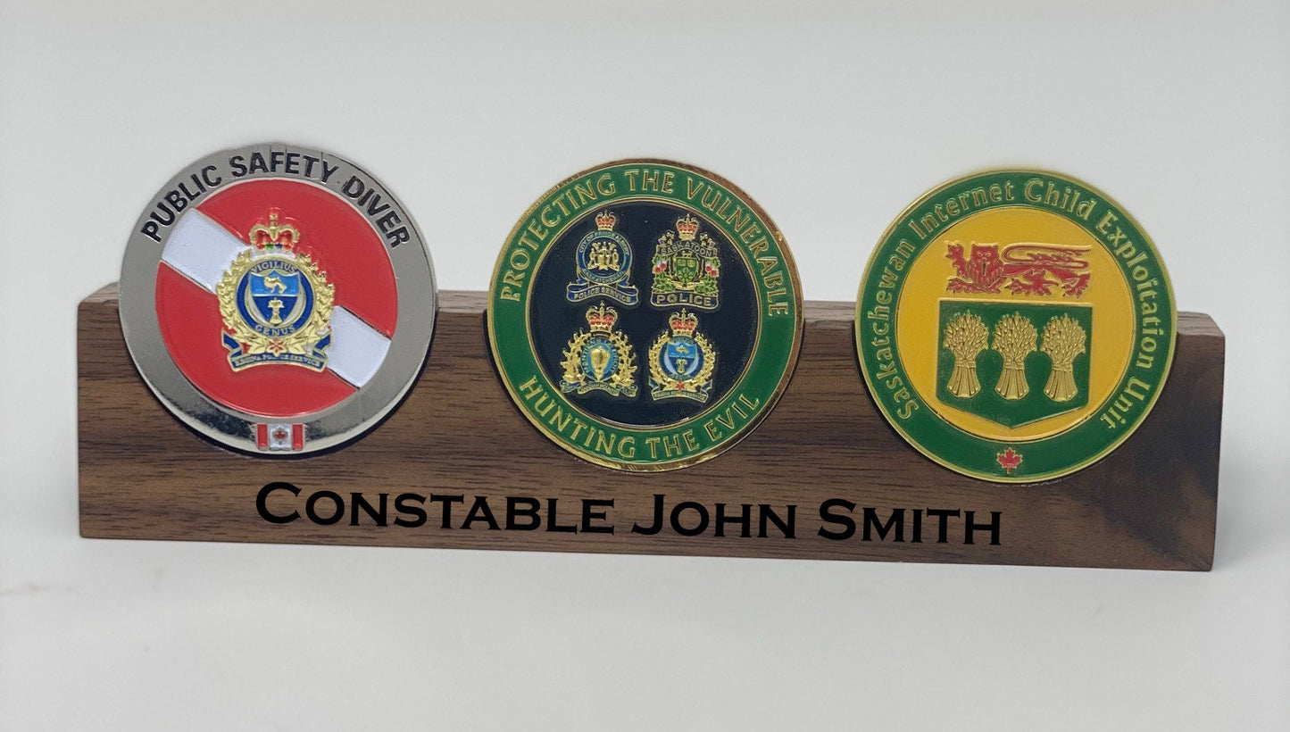 Challenge coin desk display