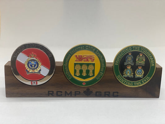 Challenge coin desk display