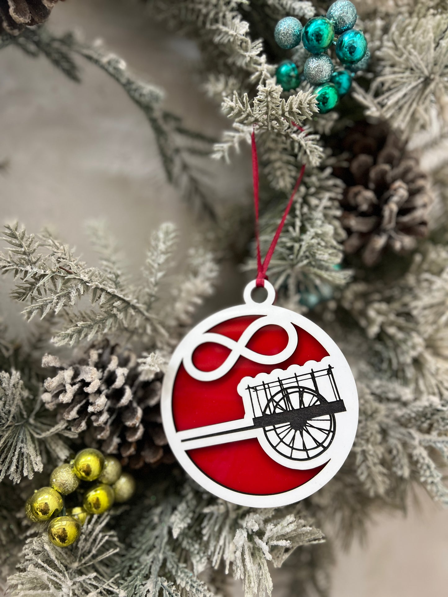 Metis RR Cart Ornament